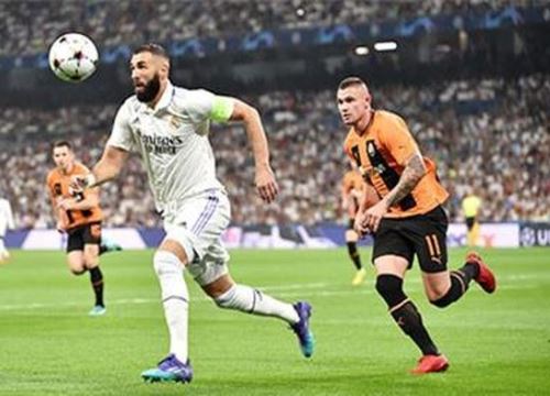 Benzema còn xa mới là... chính mình