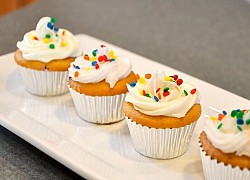 Cách làm vanilla cupcakes siêu dễ cực thơm ngon tại nhà