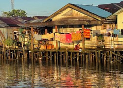 Ngôi làng 'cầu tõm' lộ thiên ngay gần điểm du lịch nổi tiếng trên sông