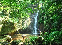 Quảng Ninh: Khám phá thác Khe Rìa