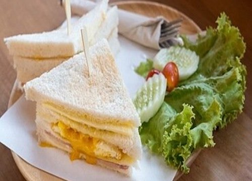 Sandwich trứng cho bữa sáng tràn đầy năng lượng