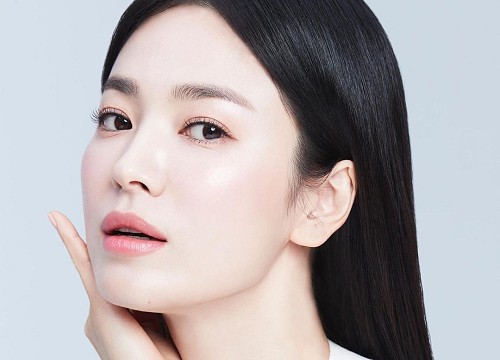 Song Hye Kyo bật mí rửa mặt bằng sữa hâm nóng để giữ gìn nhan sắc