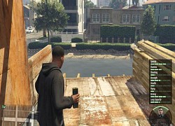 Cách Kích Nổ Bom Dính Trong GTA 5 Khi Đang Lái Xe