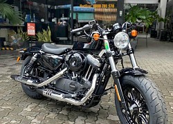 Có gì trên chiếc xe cổ điển Harley-Davidson 48?