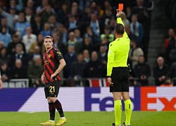 Man City trở thành đội bóng đầu tiên vào vòng 16 Champions League