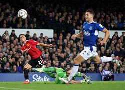 Ronaldo ghi bàn giúp MU ngược dòng hạ Everton