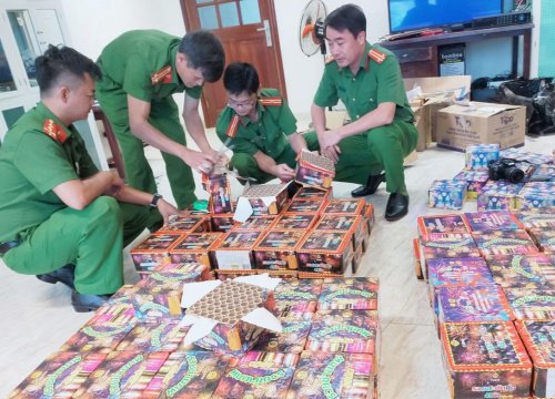 Thanh Hóa: Bắt 7 nghi phạm mua bán, vận chuyển hơn 340 kg pháo hoa