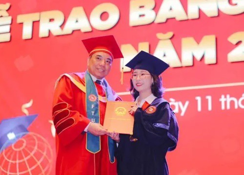 Thủ khoa đầu ra ĐH Ngoại thương tiết lộ bí kíp đạt điểm tuyệt đối môn học khó