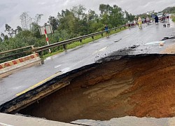 Quảng Nam: 'Hố tử thần' sâu 8m xuất hiện giữa cầu trên Quốc lộ 14B sau mưa lớn