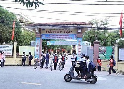 Học sinh cùng lớp nhưng đóng hai mức học phí khác nhau