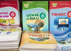 Mượn SGK: Nếu HS gặp trường hợp như mưa lũ khiến sách hỏng thì có phải đền?