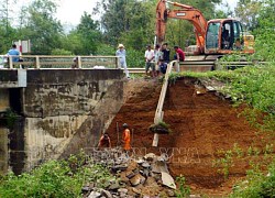 Quảng Nam: Khắc phục sự cố sạt lở cầu Suối Mơ do mưa lớn