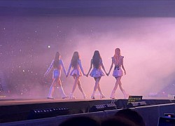 Xuýt xoa trước tỷ lệ cơ thể siêu thực của BLACKPINK tại concert