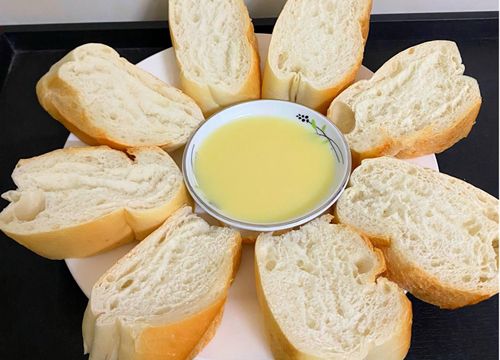 Bánh mì chấm sữa đặc - ký ức tuổi thơ tôi!