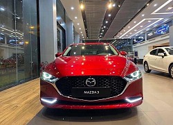 Giá xe Mazda 3 giảm "kịch sàn" trong tháng 10, rẻ ngang ngửa Toyota Vios