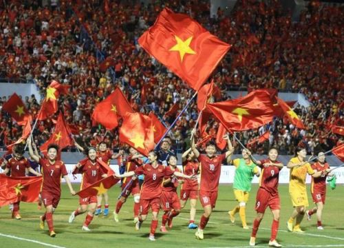 HLV Mai Đức Chung tham dự Lễ bốc thăm VCK FIFA World Cup nữ 2023