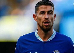 Jorginho từ chối đề nghị của Chelsea vì lương thấp