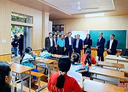 Nghi Xuân khánh thành phòng đọc sách và lớp học ngoại ngữ, vi tính miễn phí