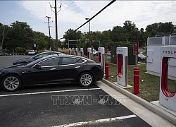 Tesla chưa thể được chấp nhận là xe tự hành hoàn toàn trong năm nay