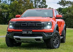 Ford Ranger Raptor 2022 ra mắt tại Malaysia giá chỉ 1,3 tỷ đồng