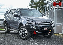 Isuzu mu-X hầm hố với bản độ địa hình