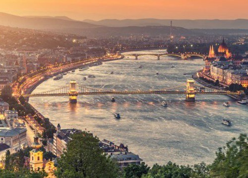 Một thoáng yêu thương ở Budapest