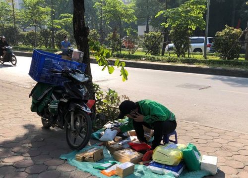 Nam shipper khoe bảng lương "sương sương" gần 20 triệu đồng