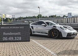 Porsche 911 GT3 RS 2023 hoàn thành vòng đua Nrburgring trong 6 phút 49 giây