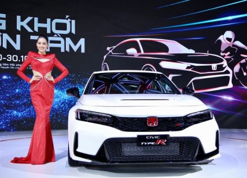 Hoa hậu, mẫu Tây tại Vietnam Motor Show 2022