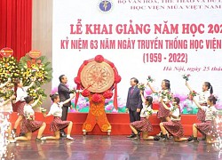 Học viện Múa Việt Nam chào đón các tân sinh viên đại học khóa đầu tiên