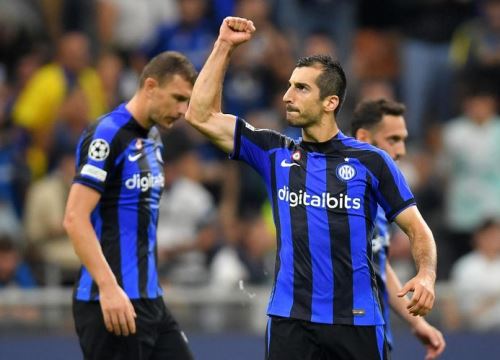 Inter tiễn Barca xuống Europa League