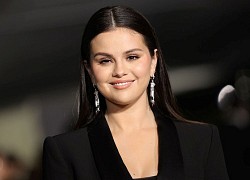 Selena Gomez dương tính với COVID-19, hủy bỏ nhiều chương trình