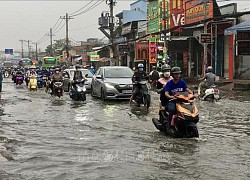 Triều cường dâng cao, nhiều nơi ở TP Hồ Chí Minh ngập sâu