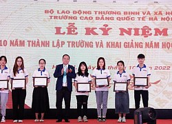 Trường Cao đẳng Quốc tế Hà Nội đón hơn 2.000 tân sinh viên trong lễ kỷ niệm 10 năm thành lập