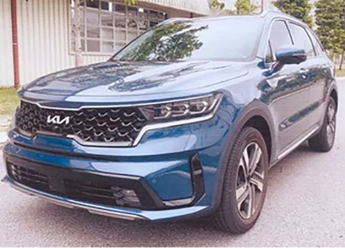 Ảnh thực tế Kia Sorento HEV tại Việt Nam: 2 phiên bản được lắp ráp cạnh tranh Santa Fe