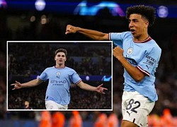 Thuyền trưởng Man City giúp 2 học trò đi vào lịch sử Champions League