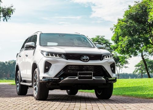 Toyota Fortuner 2022 nâng cấp trang bị an toàn, giá bán tăng thêm 31 99 triệu đồng