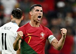 Bruno Fernandes nói gì khi Ronaldo ăn mừng hụt bàn thắng?