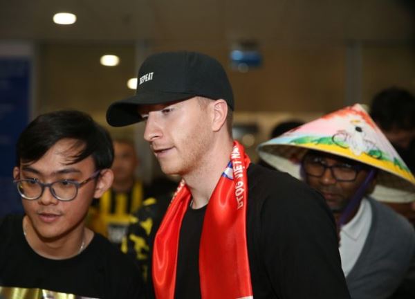 Marco Reus và dàn sao Dortmund đội nón lá tới Việt Nam