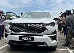 Toyota Innova Hybrid 2023 "cháy hàng" chỉ sau vài ngày ra mắt