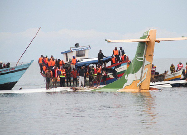 Ba người thiệt mạng trên chuyến bay lao xuống hồ ở Tanzania