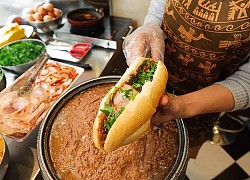 Bánh mì Việt Nam: Từ món ăn vỉa hè đến đặc sản đường phố ngon nhất thế giới