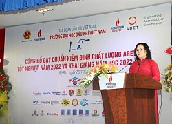 Trường Đại học Dầu khí Việt Nam khai giảng năm học 2022-2023 và trao bằng thạc sĩ, kỹ sư