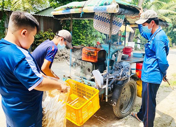 Nhớ mãi vị bánh ống quê