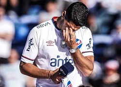 Suarez bật khóc khi chia tay đội bóng thời trẻ