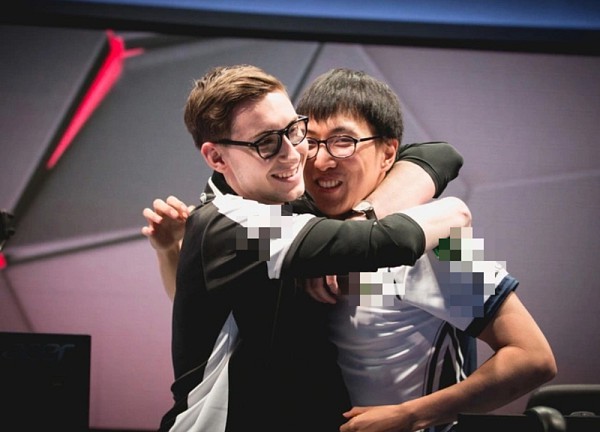 Bộ đôi Doublelift và Bjergsen sắp tái ngộ trong màu áo 100 Thieves