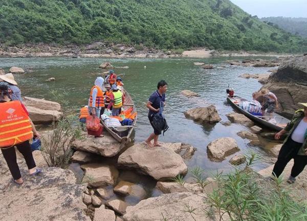 Nỗi niềm giáo viên cắm bản - Bài 1: 'Gieo chữ' giữa đại ngàn Trường Sơn