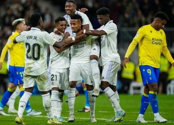 Real Madrid đánh bại Cadiz để thu hẹp khoảng cách