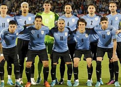 Uruguay mang hàng công lừng lẫy đến Qatar