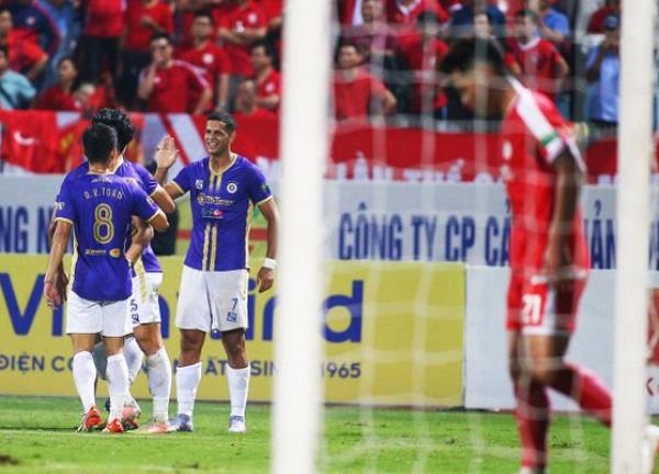 V-League 2022: Hà Nội cán đích sớm, Sài Gòn FC gần... hạng Nhất